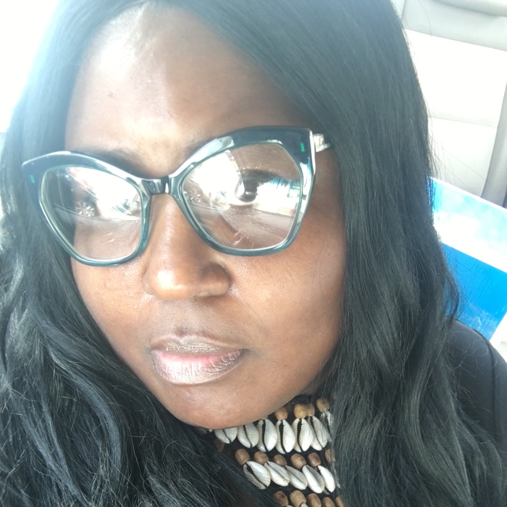 Meet your Posher, Ayanna